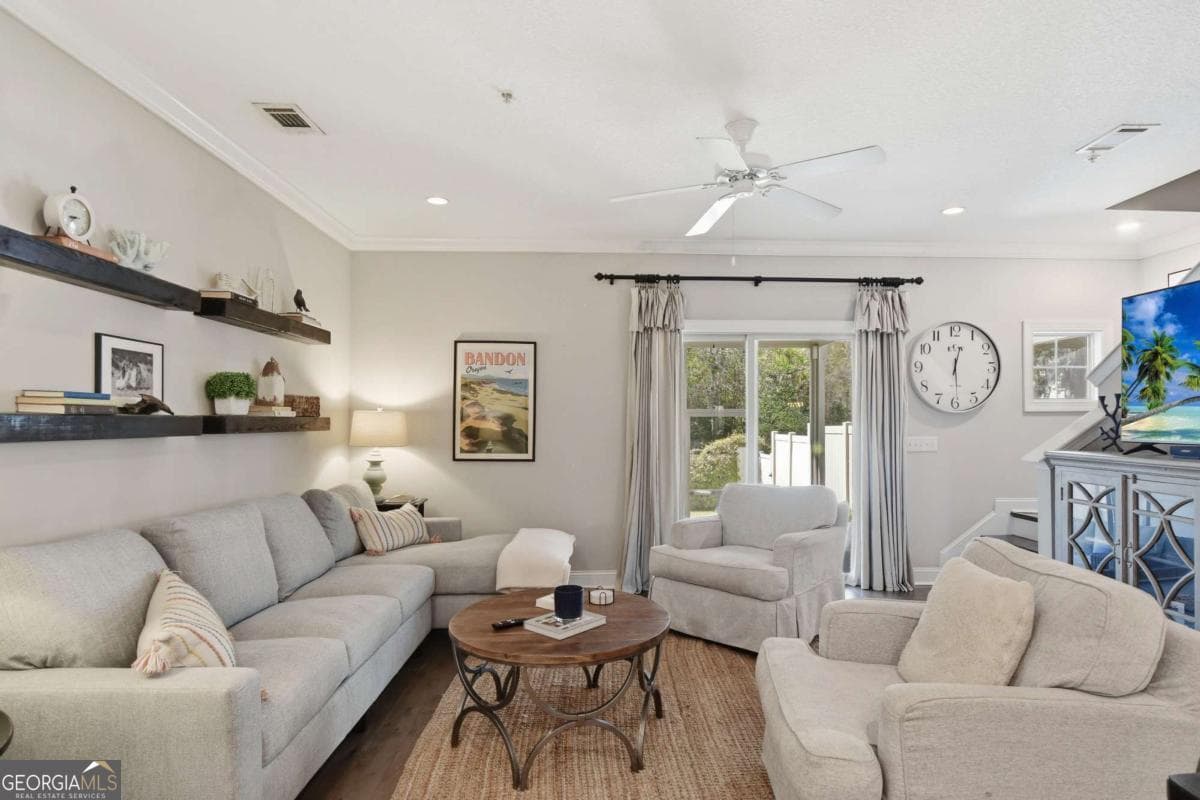 3 bedroom, 2.5 bathroom, 1,759 sq ft single family residence for sale at 203 Mariners Circle, St. Simons, GA 31522 — photo 10