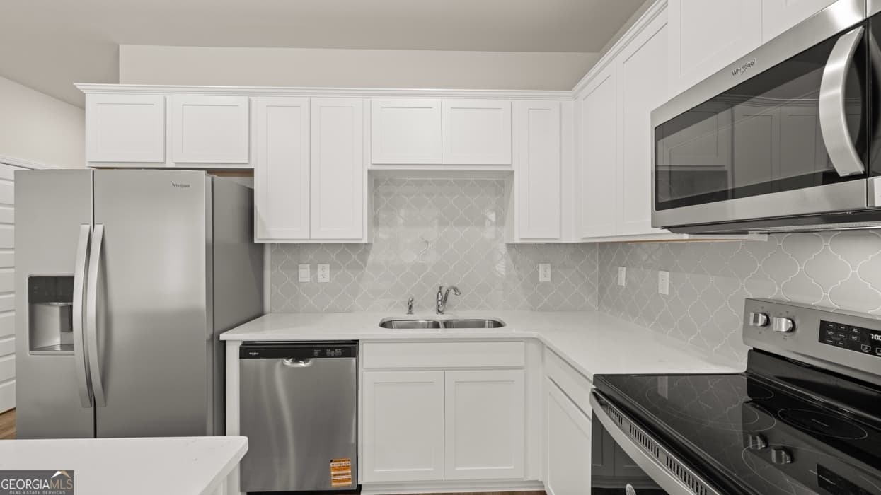 3 bedroom, 2.5 bathroom townhouse for sale at 2231 Windward Road, Stone Mountain, GA 30088 — photo 7