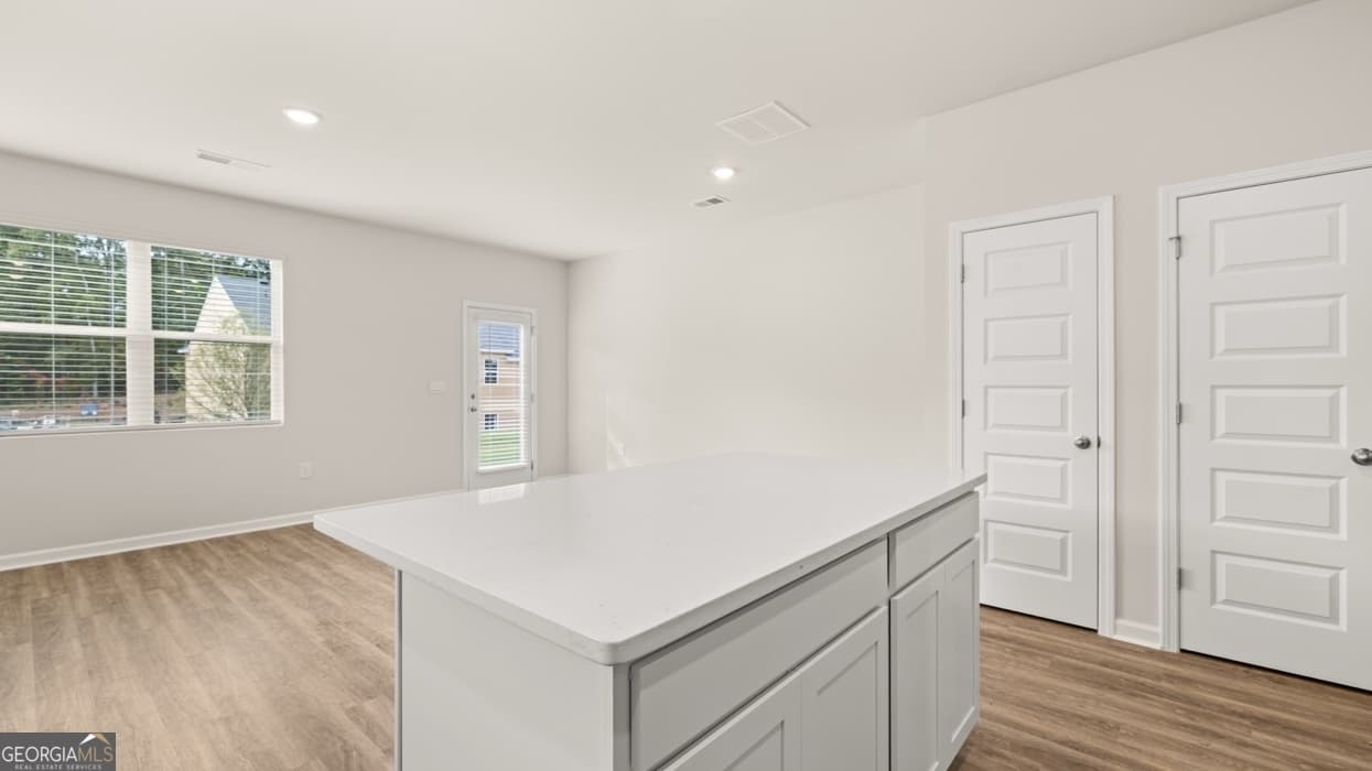 3 bedroom, 2.5 bathroom townhouse for sale at 2231 Windward Road, Stone Mountain, GA 30088 — photo 9