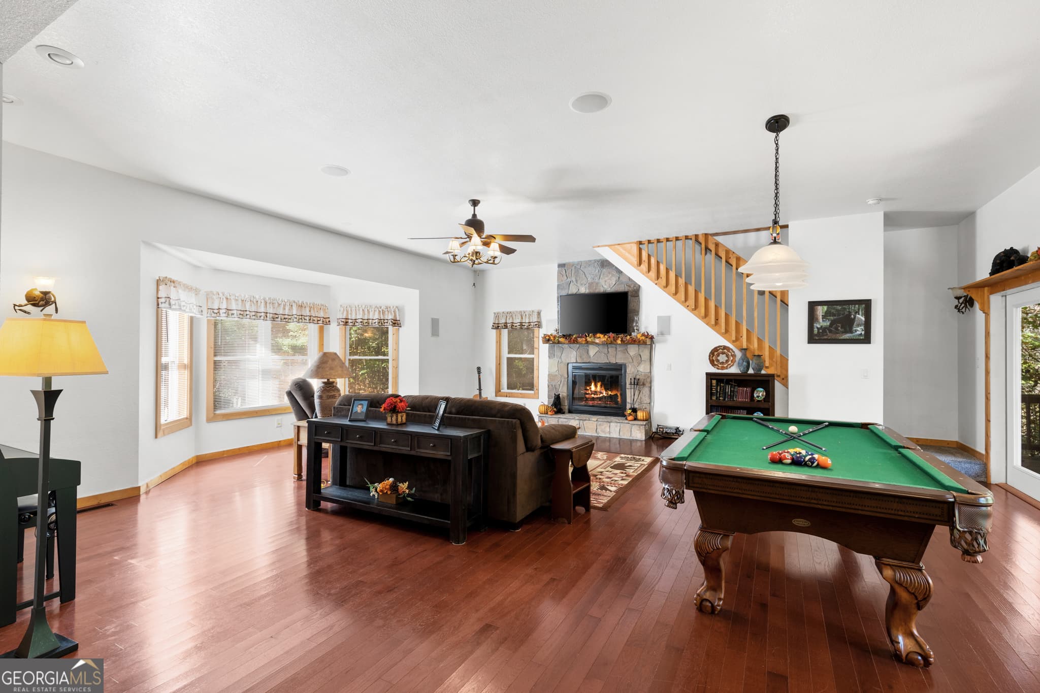 4 bedroom, 3 bathroom, 3,171 sq ft cabin,single family residence for sale at 358 Misty River Circle, Murphy, NC 28906 — photo 9