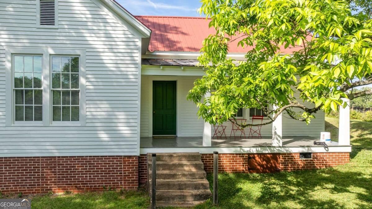 1 bedroom, 2 bathroom, 945 sq ft single family residence for sale at 357 Little Oak Street, Athens, GA 30601 — photo 2