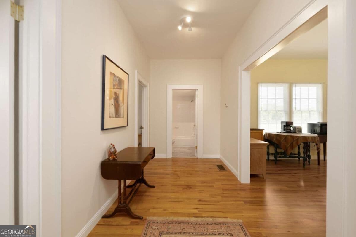 1 bedroom, 2 bathroom, 945 sq ft single family residence for sale at 357 Little Oak Street, Athens, GA 30601 — photo 9