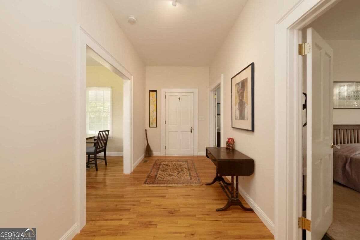 1 bedroom, 2 bathroom, 945 sq ft single family residence for sale at 357 Little Oak Street, Athens, GA 30601 — photo 10