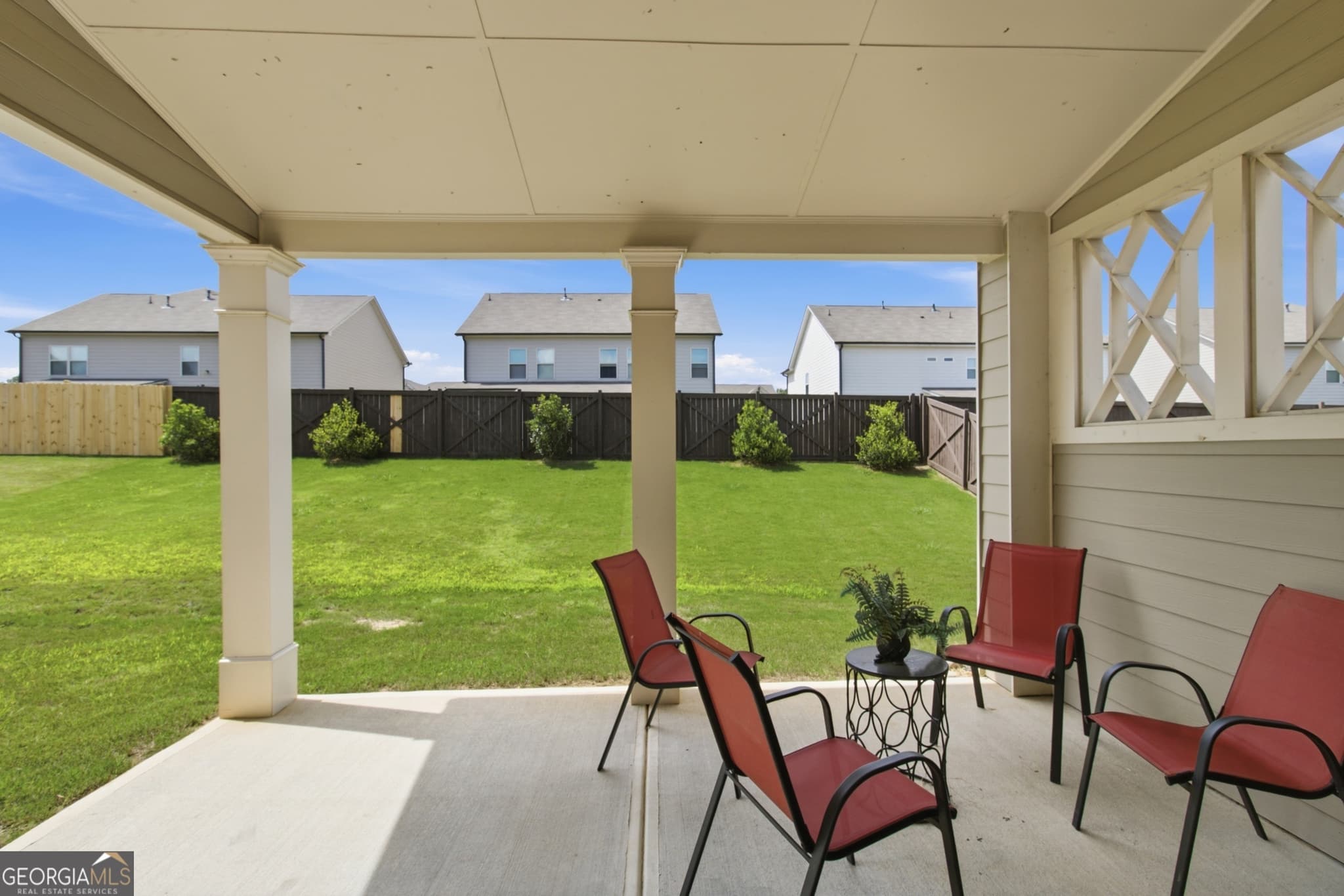 4 bedroom, 2.5 bathroom, 2,526 sq ft single family residence for sale at 114 Henson Farm Drive, Loganville, GA 30052 — photo 5