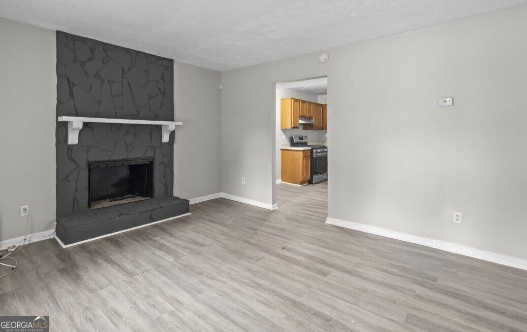 3 bedroom, 1.5 bathroom, 1,580 sq ft duplex for rent at 1229 Creek Forest Court, Conyers, GA 30012 for $1,795 a month — photo 5