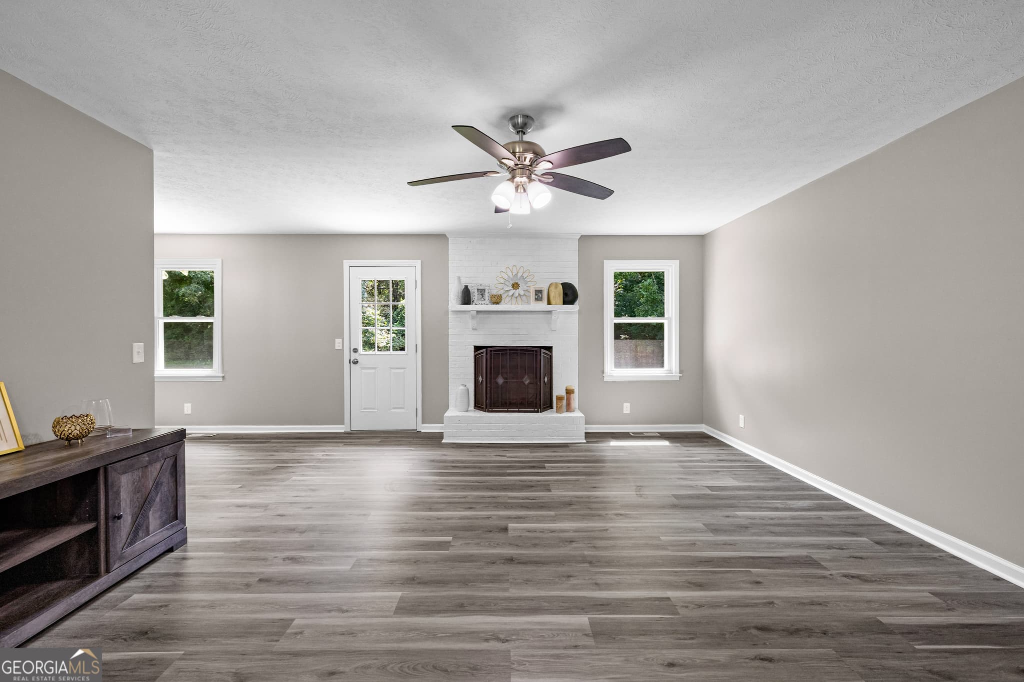 3 bedroom, 2 bathroom, 1,266 sq ft single family residence under contract at 114 Paddle Wheel Drive, Lagrange, GA 30240 — photo 6