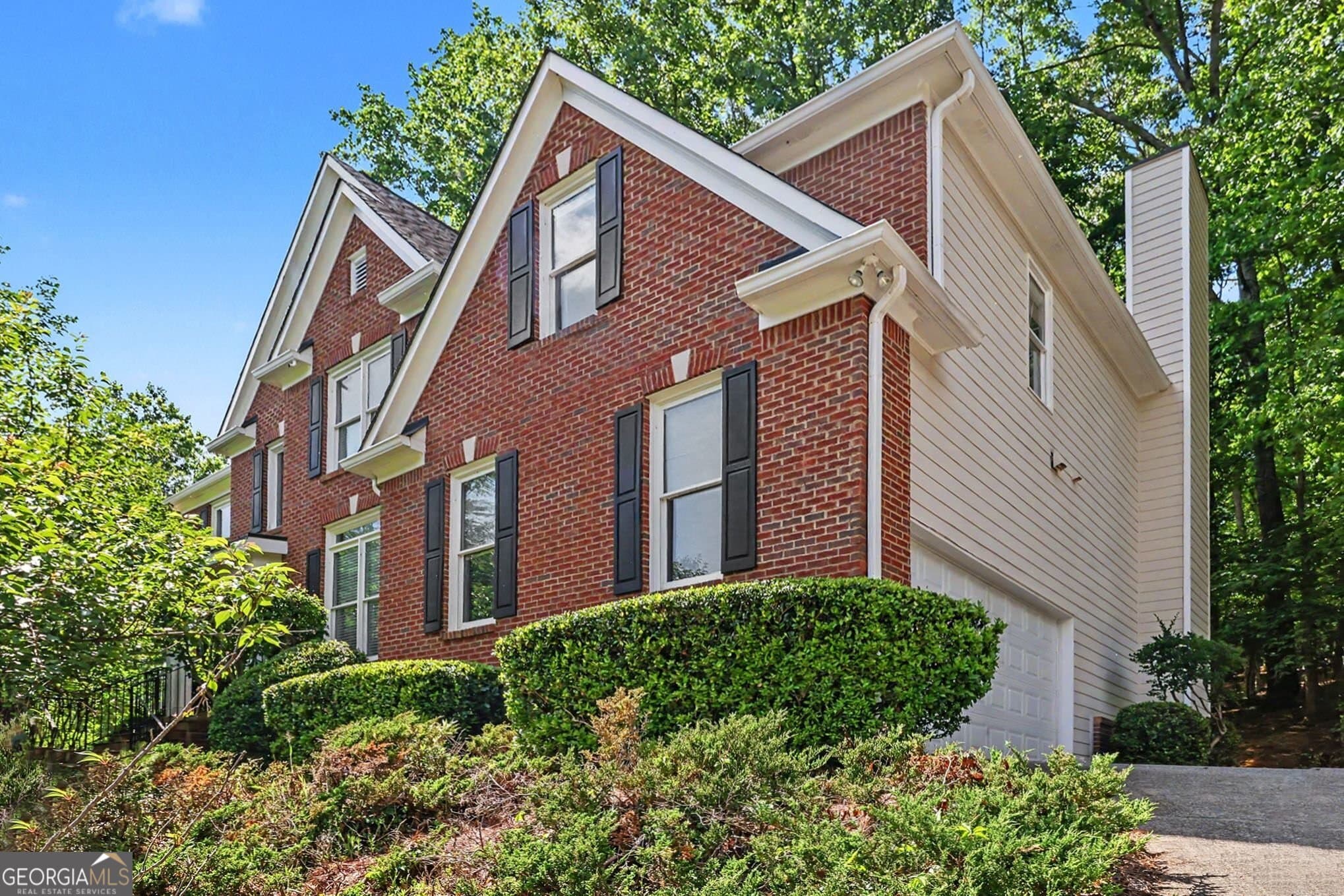5 bedroom, 3 bathroom, 4,316 sq ft single family residence sold at 3914 Noblin Creek Drive, Duluth, GA 30097