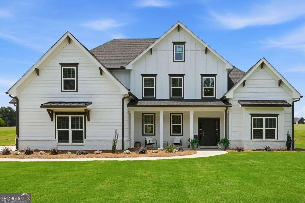 4 bedroom, 3.5 bathroom, 3,465 sq ft single family residence for sale at 2049 Chestnut Oak Trail, Commerce, GA 30530 — photo 2