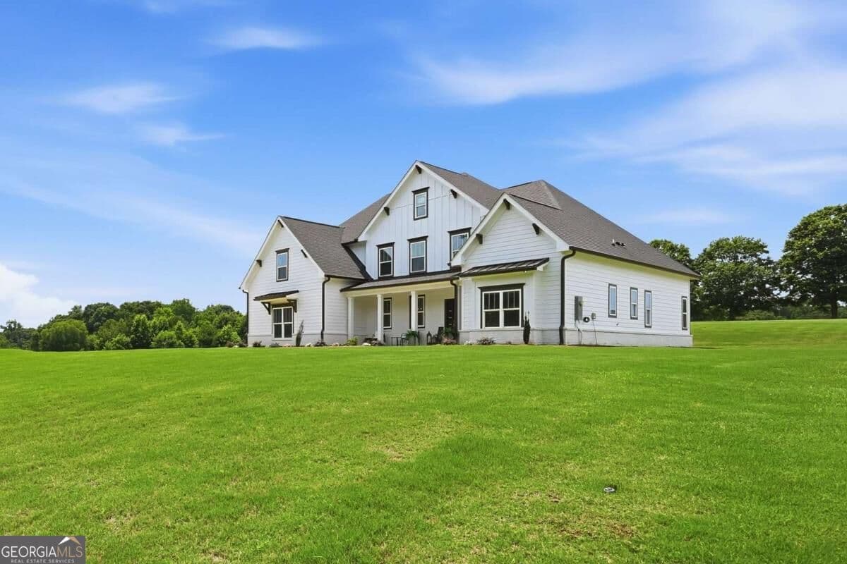 4 bedroom, 3.5 bathroom, 3,465 sq ft single family residence for sale at 2049 Chestnut Oak Trail, Commerce, GA 30530