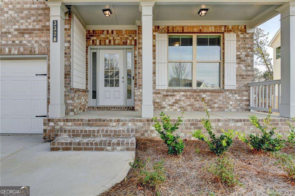 4 bedroom, 2.5 bathroom, 2,736 sq ft single family residence for sale at 3328 Sir Gregory Manor, Lawrenceville, GA 30044 — photo 4