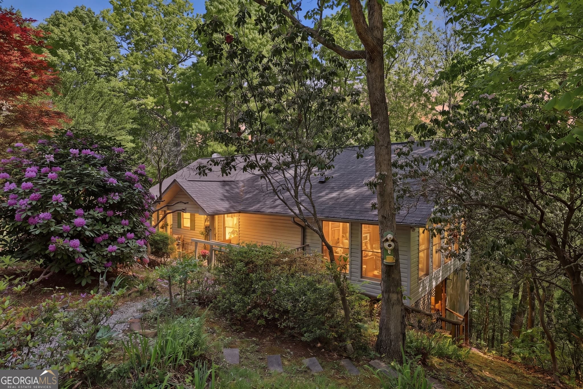 3 bedroom, 3 bathroom, 2,688 sq ft single family residence for sale at 584 Battle Branch Vistas Drive, Franklin, NC 28734 — photo 2
