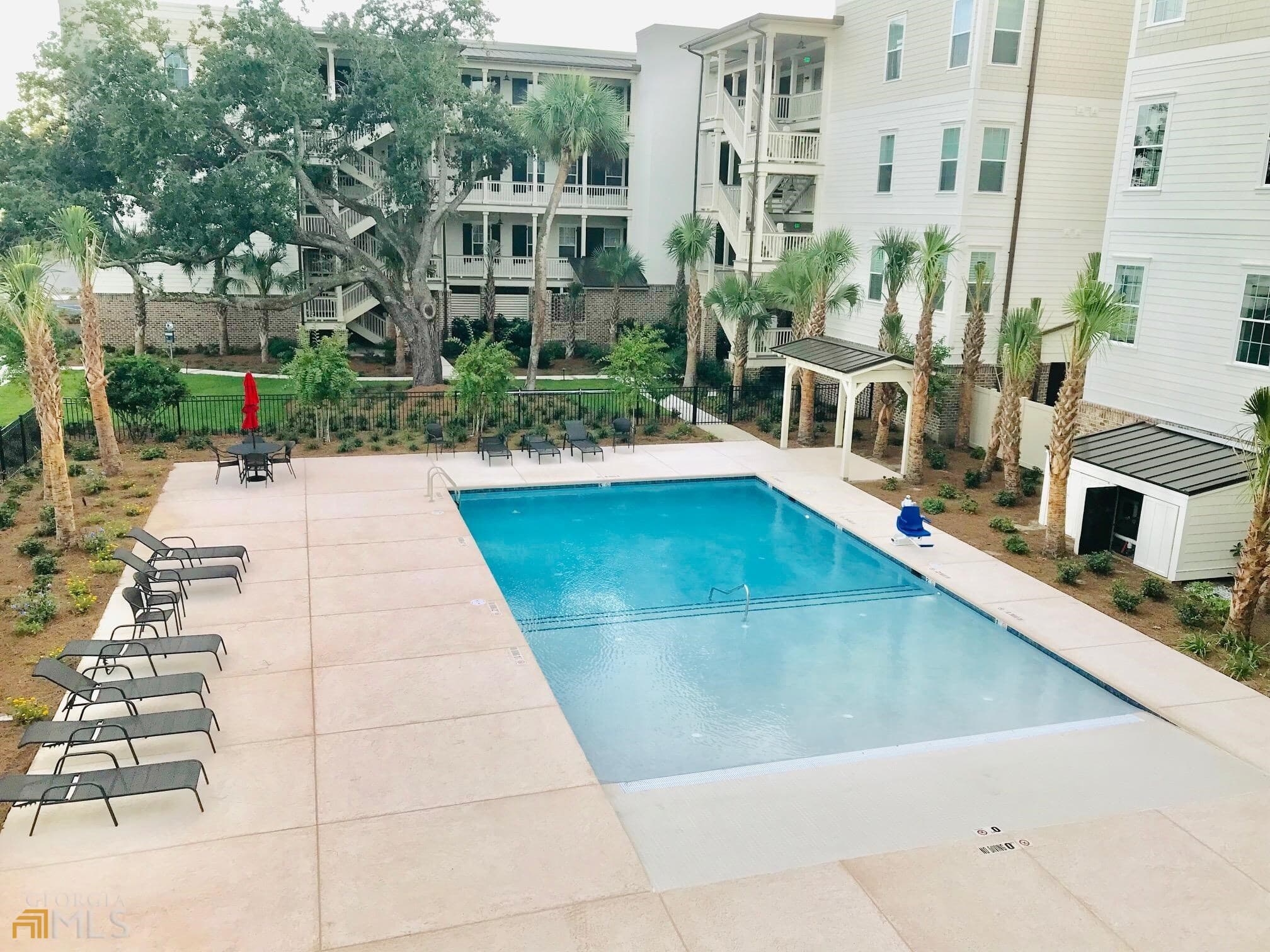 3 bedroom, 2 bathroom, 1,760 sq ft condominium for rent at 111 Gascoigne Avenue 204, St. Simons, GA 31522 for $5,500 a month — photo 5