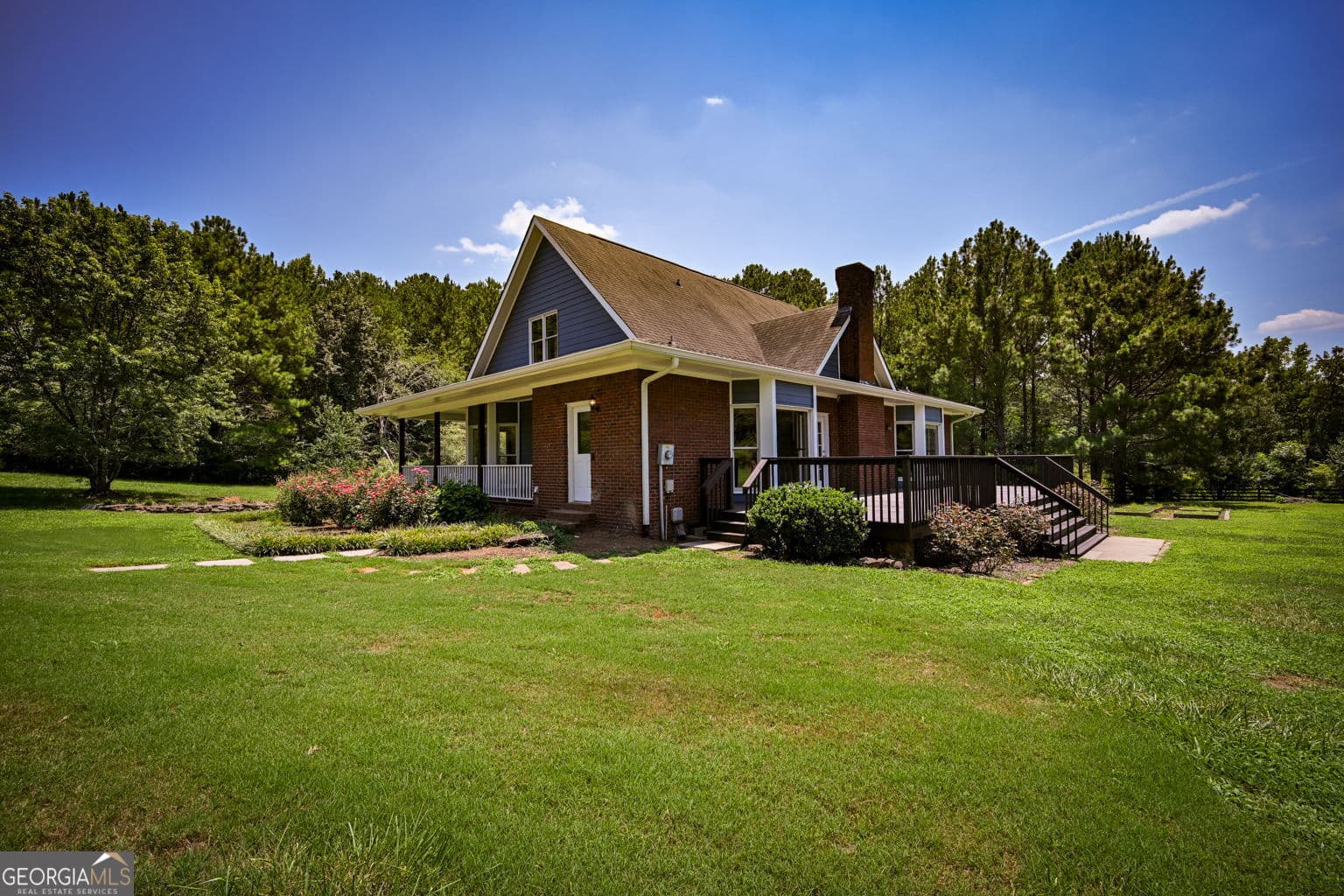 4 bedroom, 3 bathroom, 2,329 sq ft single family residence for sale at 160 River Lane, Covington, GA 30016 — photo 5