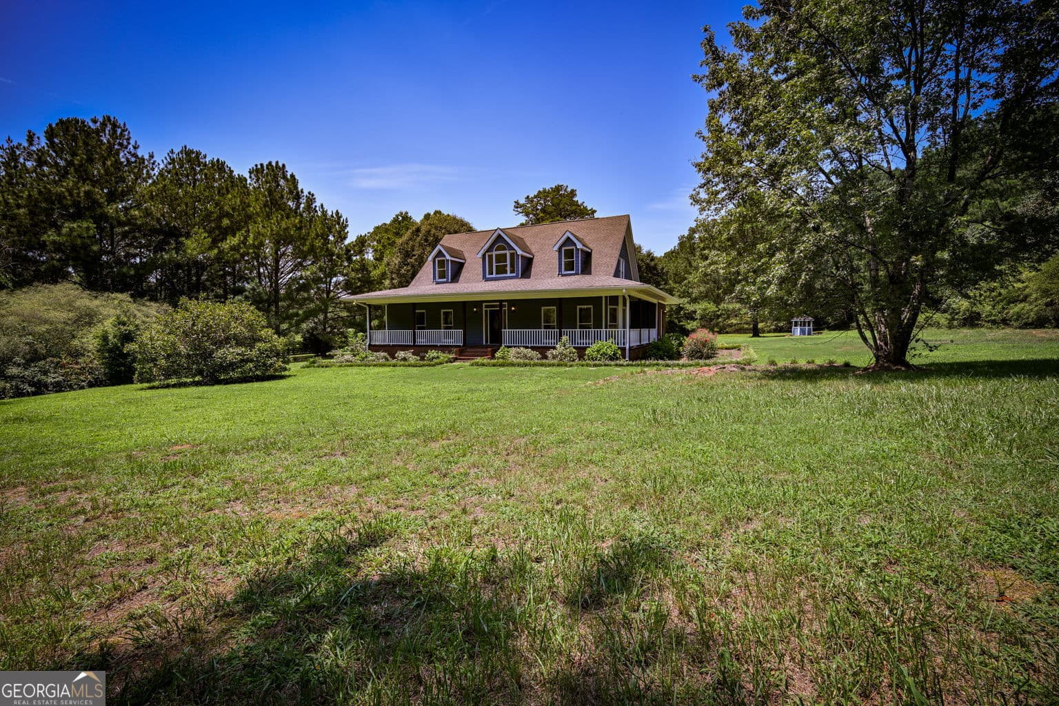 4 bedroom, 3 bathroom, 2,329 sq ft single family residence for sale at 160 River Lane, Covington, GA 30016 — photo 4