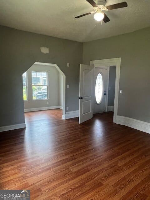 3 bedroom, 1 bathroom, 1,279 sq ft single family residence for sale at 2033 Third Avenue, Macon, GA 31204 — photo 2