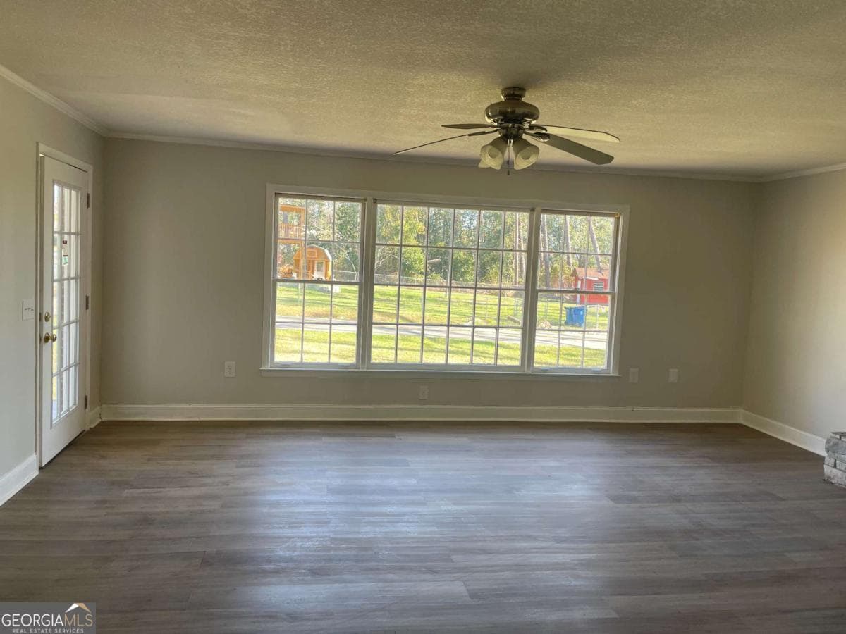 3 bedroom, 3 bathroom, 2,282 sq ft single family residence for sale at 412 W Fourth Street, Vidalia, GA 30474 — photo 2
