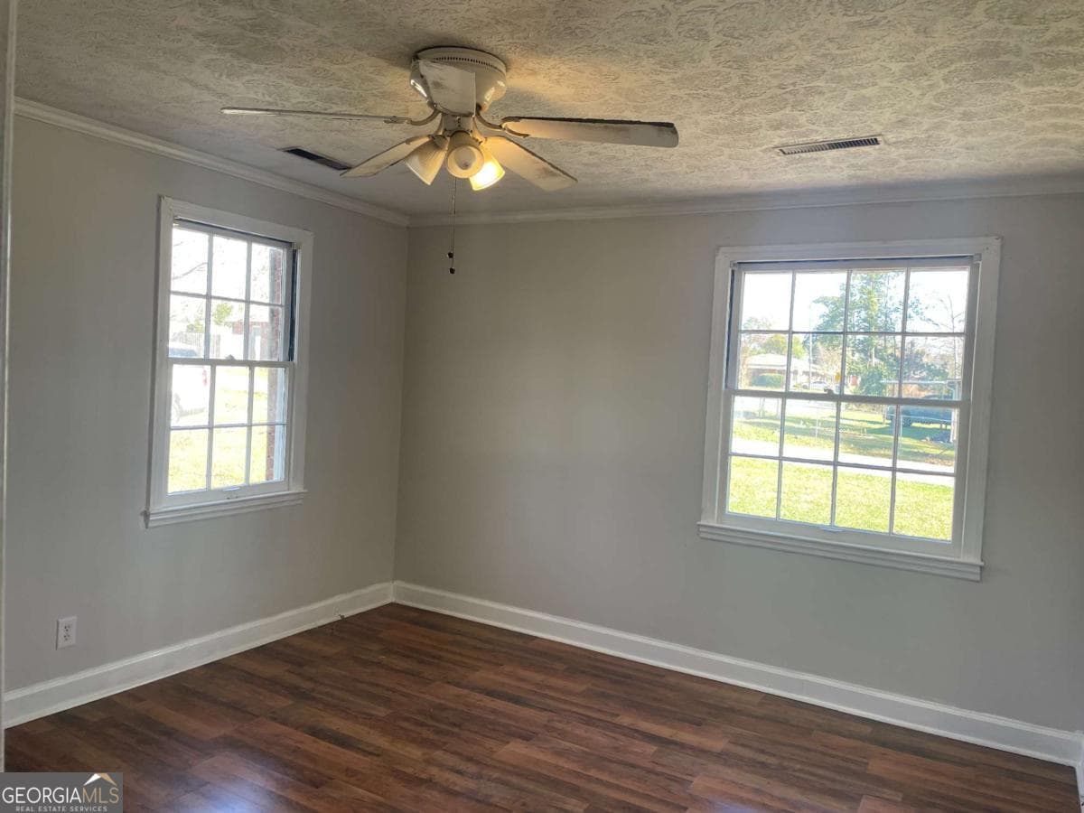 3 bedroom, 3 bathroom, 2,282 sq ft single family residence for sale at 412 W Fourth Street, Vidalia, GA 30474 — photo 7