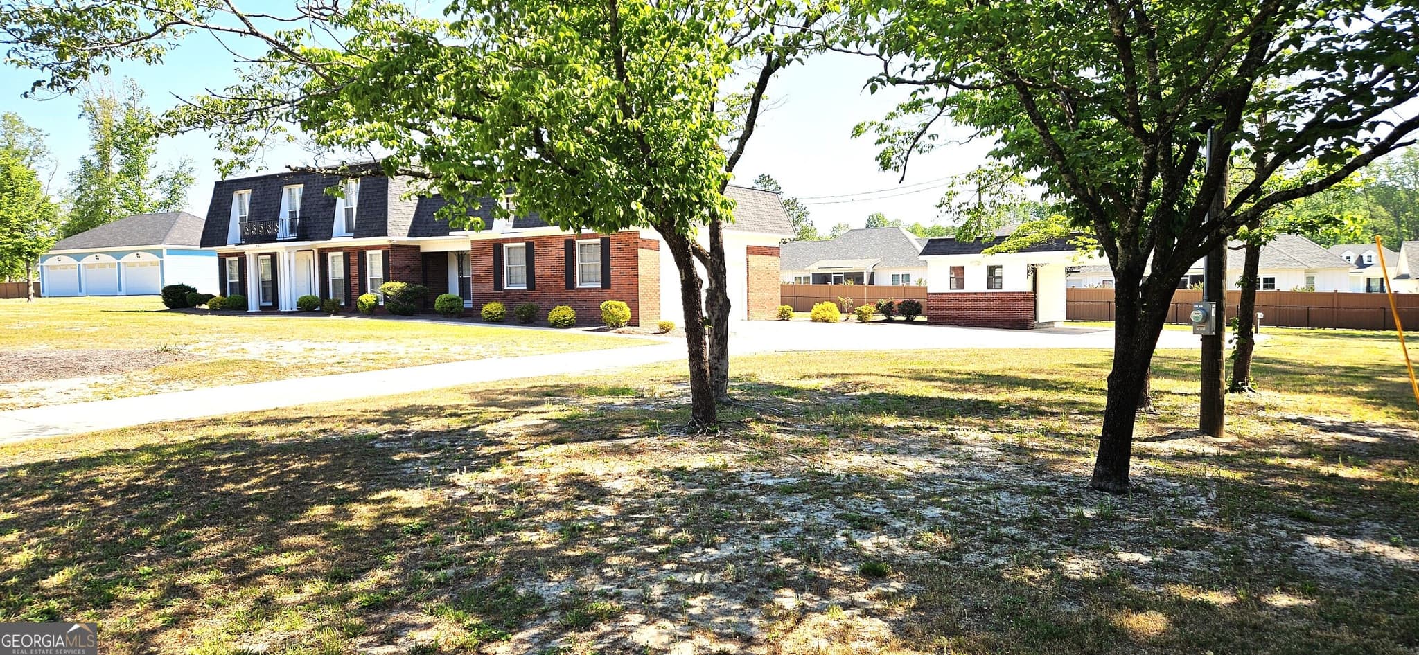 4 bedroom, 3 bathroom, 3,006 sq ft single family residence for sale at 402 Brannen Drive, Statesboro, GA 30458 — photo 3