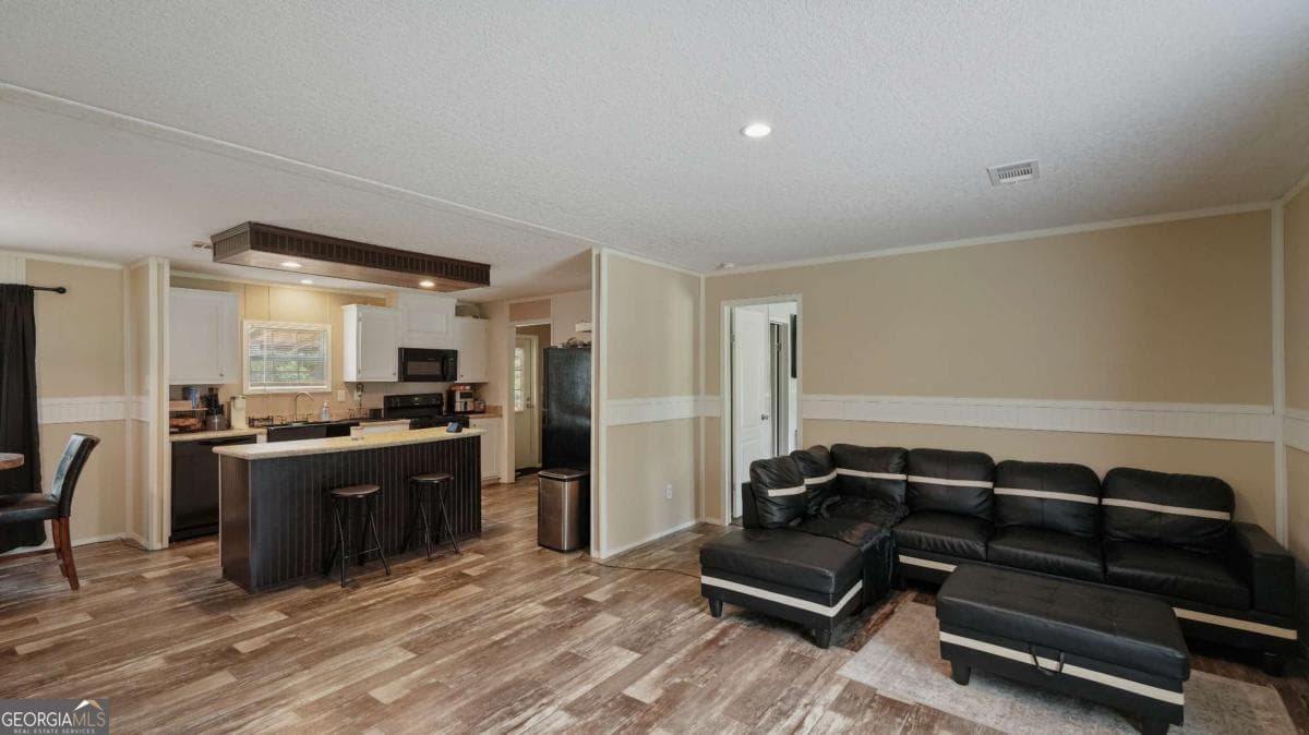 4 bedroom, 2 bathroom, 1,736 sq ft single family residence for sale at 64 Sierra Road Extension, Jesup, GA 31545 — photo 6