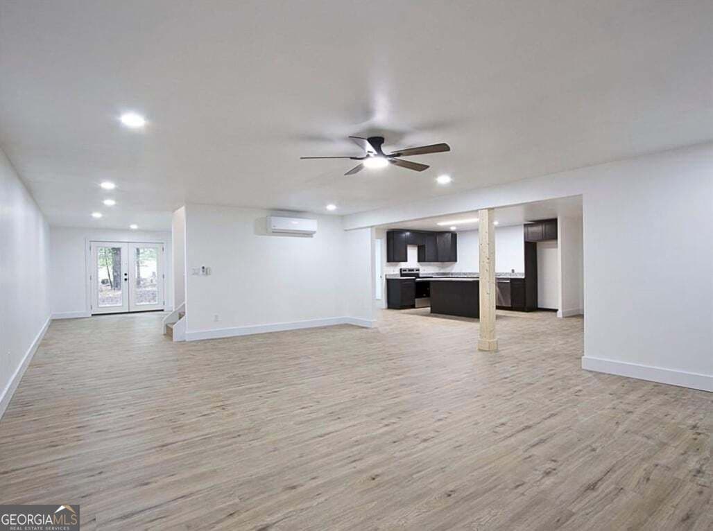 6 bedroom, 4 bathroom, 4,571 sq ft single family residence for sale at 1305 Fontainebleau Court, Lawrenceville, GA 30043 — photo 5