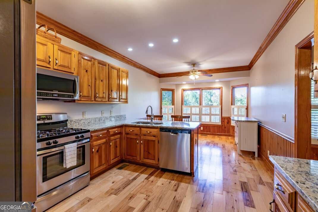3 bedroom, 2.5 bathroom, 3,532 sq ft single family residence for sale at 409 Owensby Mill Drive, Ellijay, GA 30536 — photo 7
