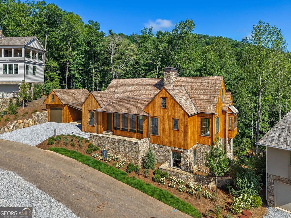3 bedroom, 4.5 bathroom, 3,447 sq ft single family residence for sale at 80 Cove View Lane, Clarkesville, GA 30523 — photo 6
