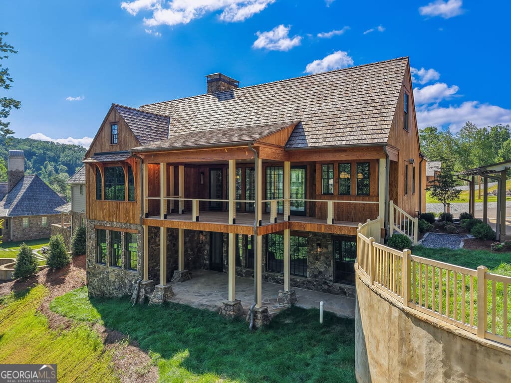 3 bedroom, 4.5 bathroom, 3,447 sq ft single family residence for sale at 80 Cove View Lane, Clarkesville, GA 30523 — photo 9