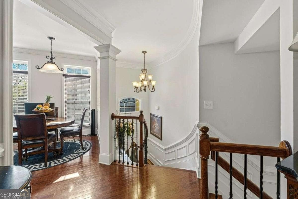 4 bedroom, 3 bathroom, 2,220 sq ft townhouse for sale at 2852 Overlook Court, Atlanta, GA 30324 — photo 6