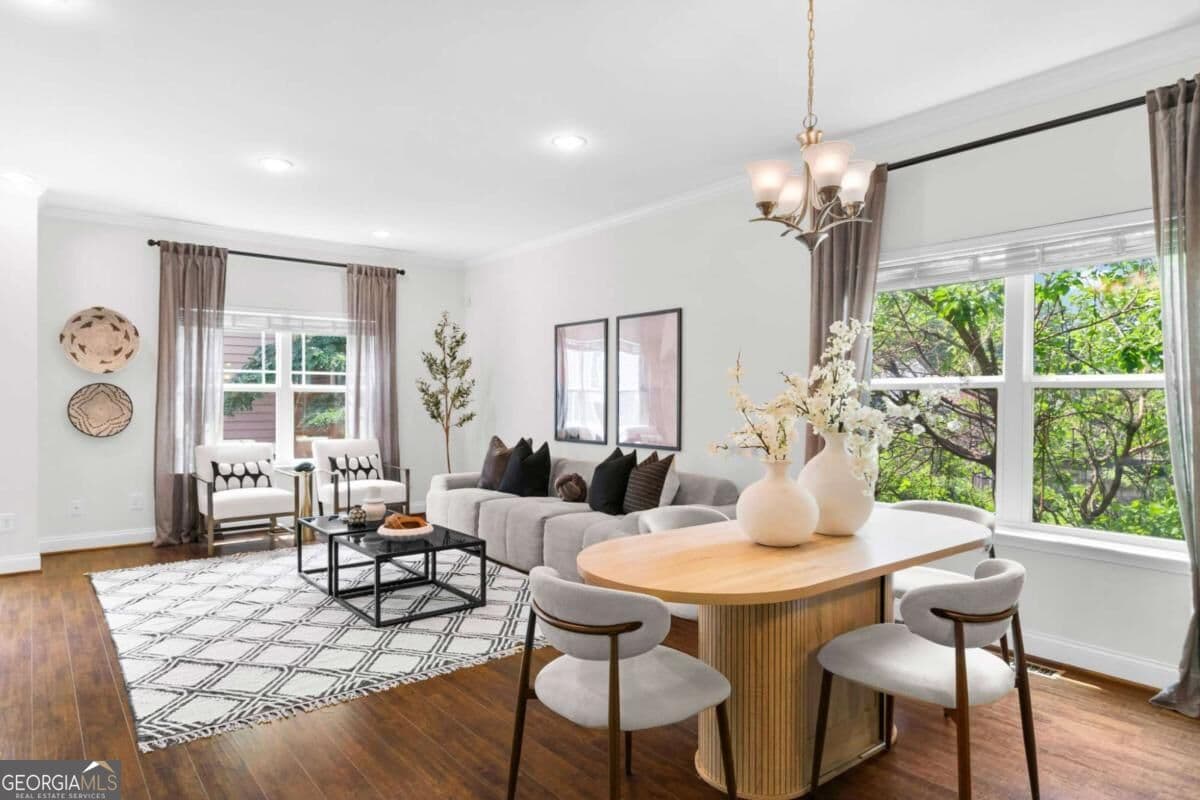 2 bedroom, 2.5 bathroom, 1,306 sq ft townhouse for sale at 1365 Memorial Drive 4, Atlanta, GA 30317 — photo 3