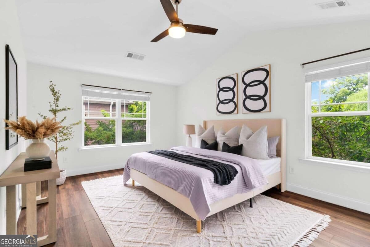 2 bedroom, 2.5 bathroom, 1,306 sq ft townhouse for sale at 1365 Memorial Drive 4, Atlanta, GA 30317 — photo 5