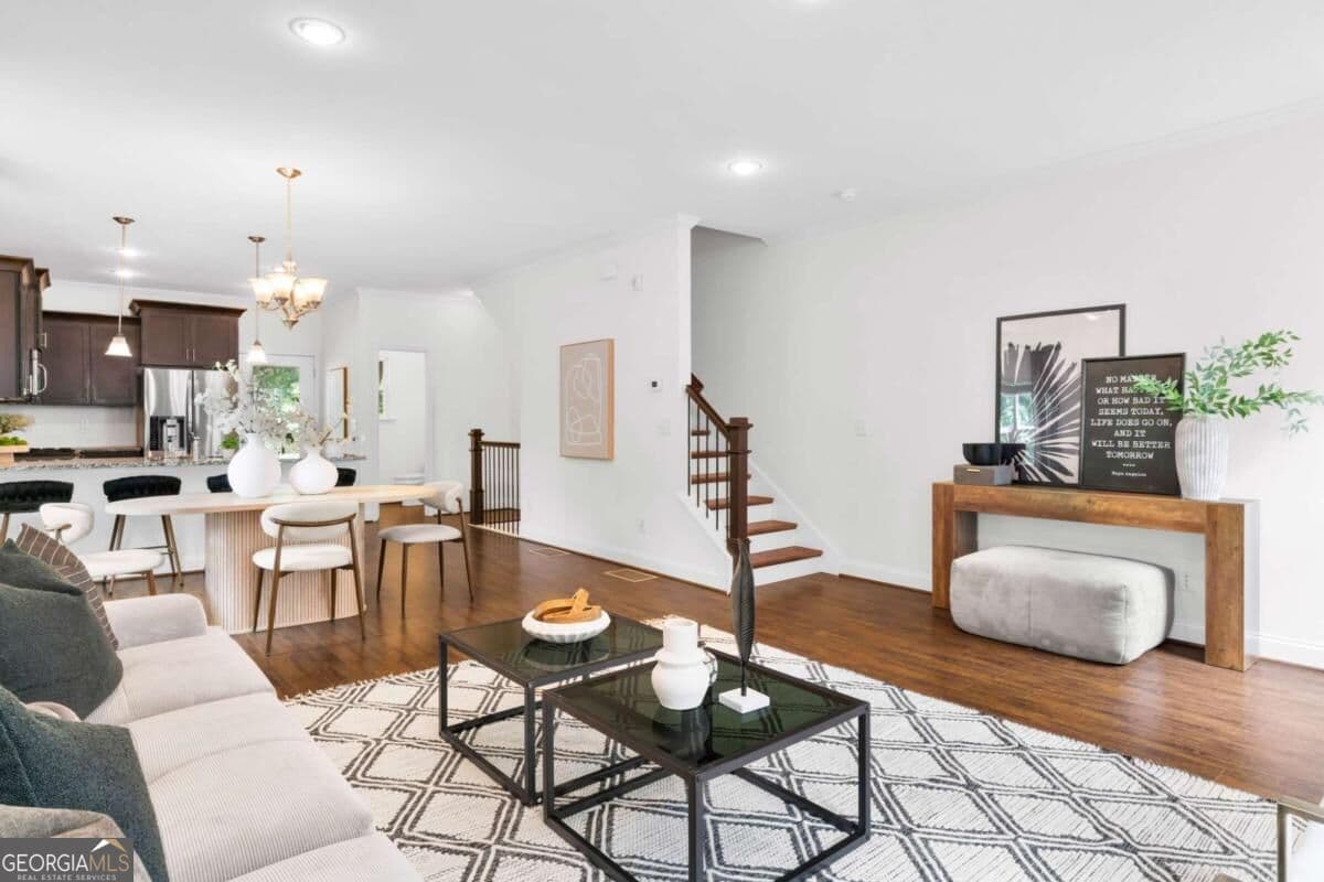 2 bedroom, 2.5 bathroom, 1,306 sq ft townhouse for sale at 1365 Memorial Drive 4, Atlanta, GA 30317 — photo 4