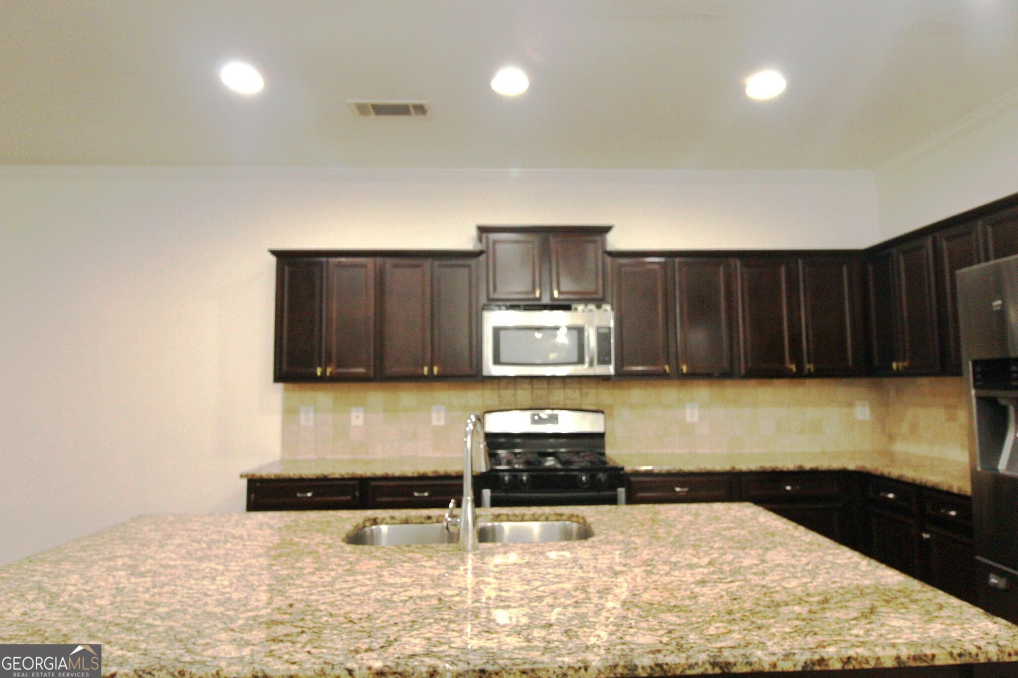 3 bedroom, 2.5 bathroom, 1,776 sq ft townhouse for rent at 726 Garbrooke Drive, Lawrenceville, GA 30046 for $2,200 a month — photo 3