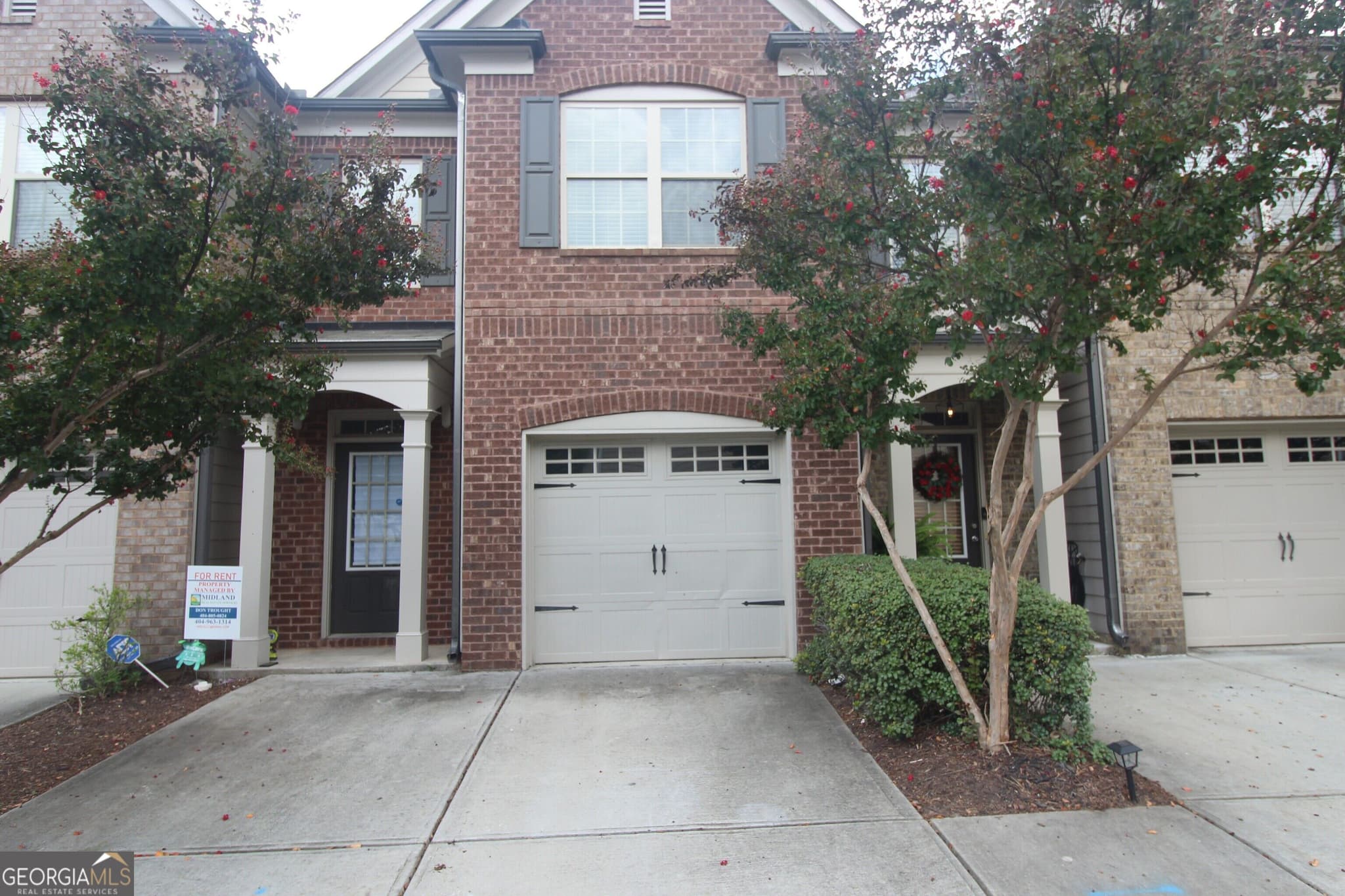 3 bedroom, 2.5 bathroom, 1,776 sq ft townhouse for rent at 726 Garbrooke Drive, Lawrenceville, GA 30046 for $2,200 a month — photo 1 of 11