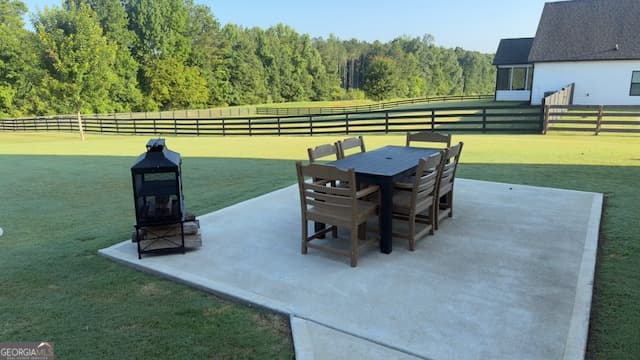 5 bedroom, 5.5 bathroom, 5,291 sq ft single family residence for sale at 230 Bluff Mill Farms Drive, Senoia, GA 30276 — photo 5