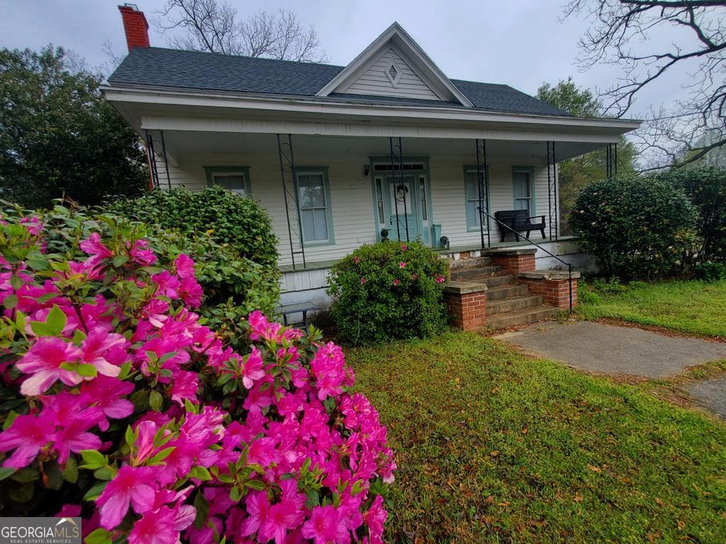 3 bedroom, 2 bathroom, 1,341 sq ft residential sold at 211 6th Avenue, Twin City, GA 30471
