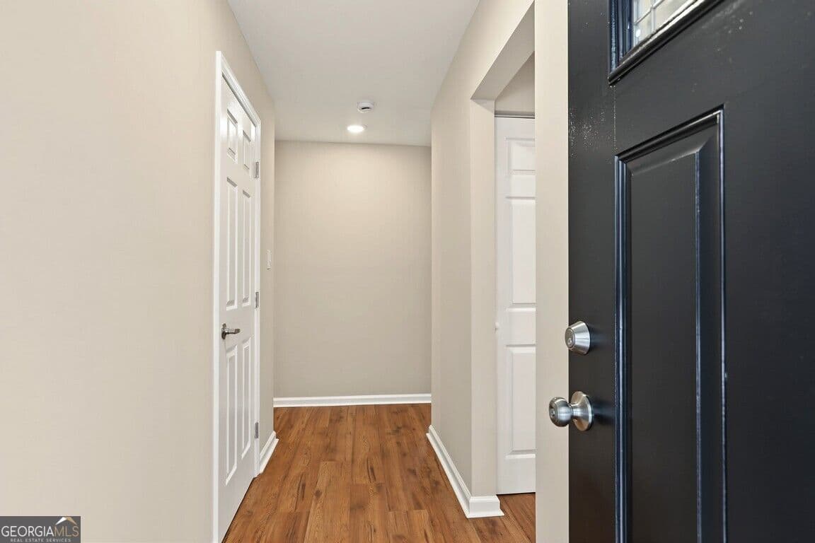 5 bedroom, 3 bathroom, 2,703 sq ft single family residence for sale at 605 Lee Boulevard, Savannah, GA 31405 — photo 6