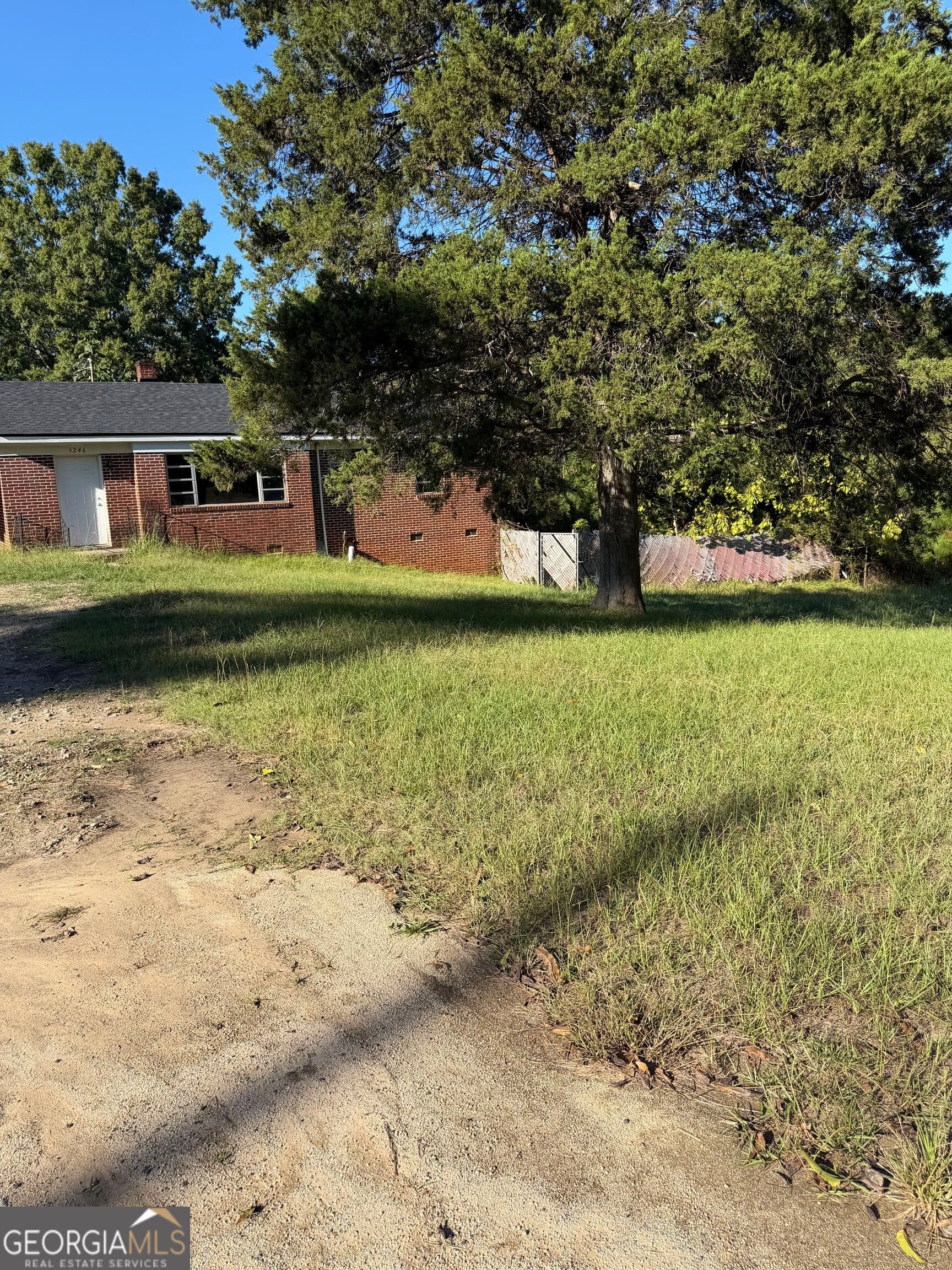 2 bedroom, 2 bathroom, 1,107 sq ft single family residence for sale at 3246 Washington Hwy, Lincolnton, GA 30817 — photo 2