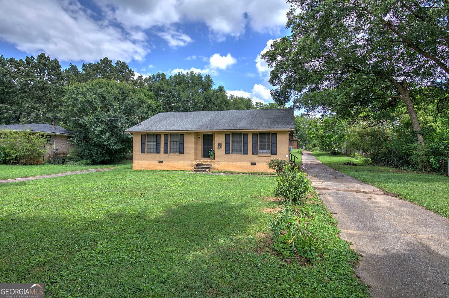 2 bedroom, 2 bathroom, 1,495 sq ft single family residence for sale at 105 Meadow Lane, Cartersville, GA 30120 — photo 3