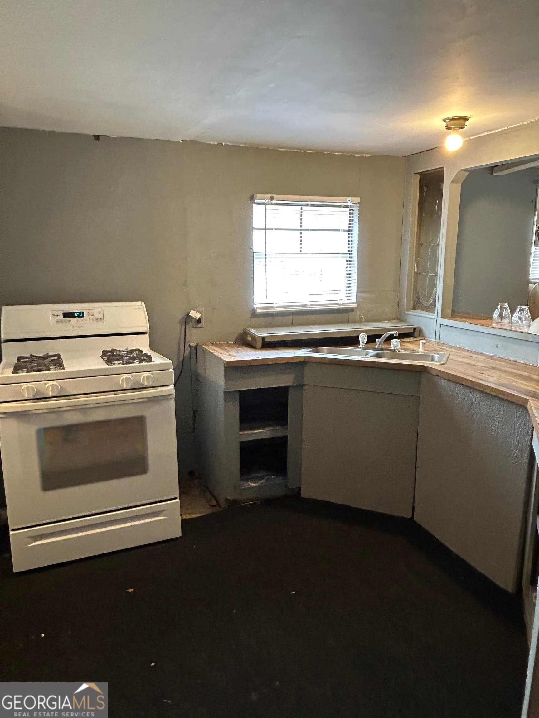 3 bedroom, 2 bathroom, 1,568 sq ft manufactured home,single family residence for sale at 264 Lakeview Drive, Locust Grove, GA 30248 — photo 2