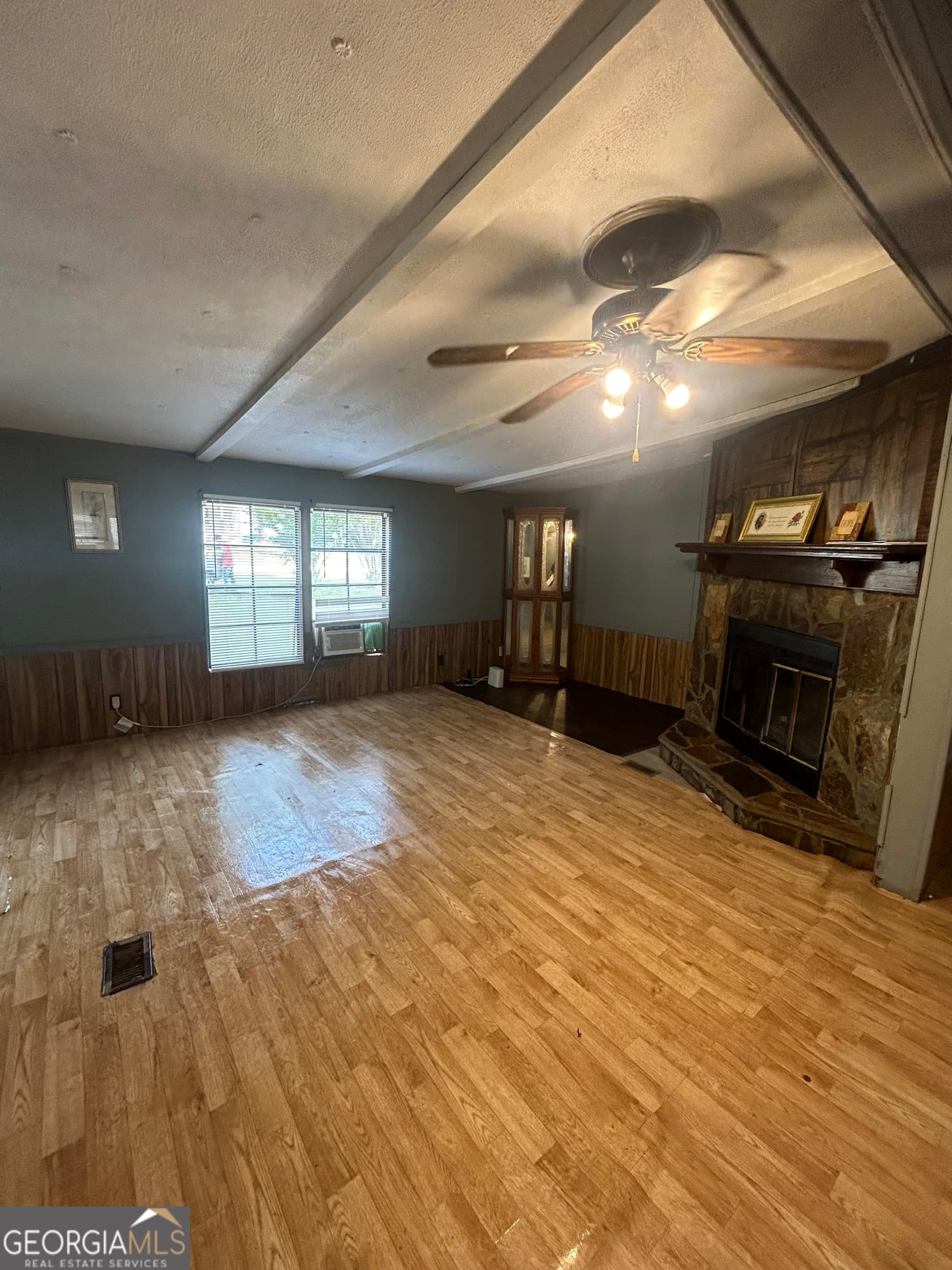 3 bedroom, 2 bathroom, 1,568 sq ft manufactured home,single family residence for sale at 264 Lakeview Drive, Locust Grove, GA 30248 — photo 8