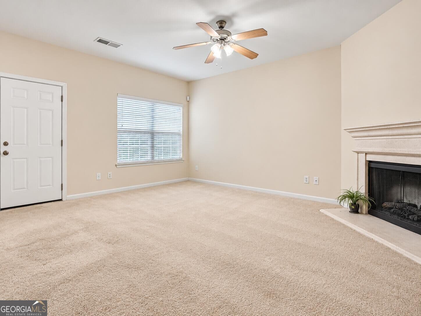 4 bedroom, 2.5 bathroom, 2,780 sq ft single family residence for sale at 5167 Upper Elm Street, Atlanta, GA 30349 — photo 6