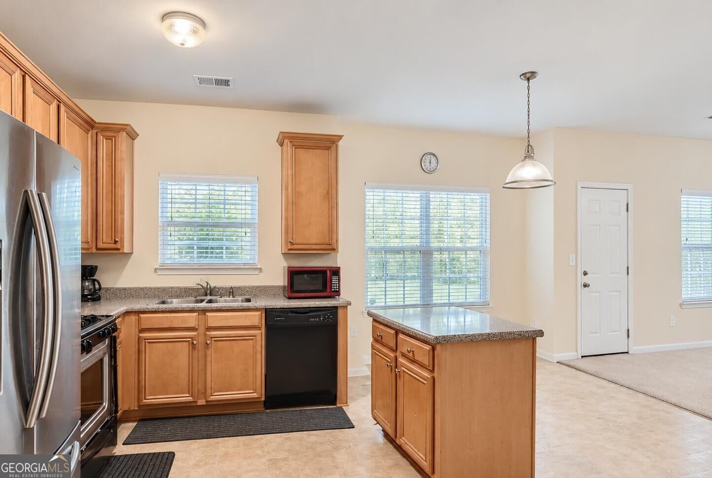 4 bedroom, 2.5 bathroom, 2,780 sq ft single family residence for sale at 5167 Upper Elm Street, Atlanta, GA 30349 — photo 3