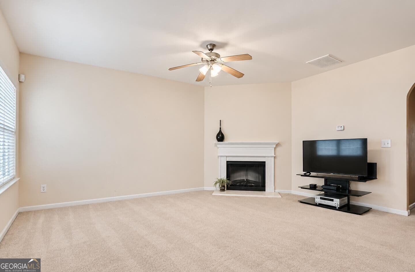 4 bedroom, 2.5 bathroom, 2,780 sq ft single family residence for sale at 5167 Upper Elm Street, Atlanta, GA 30349 — photo 5