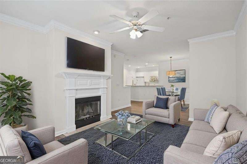 2 bedroom, 1 bathroom, 1,136 sq ft condominium for sale at 2400 Cumberland Parkway, Atlanta, GA 30339 — photo 5