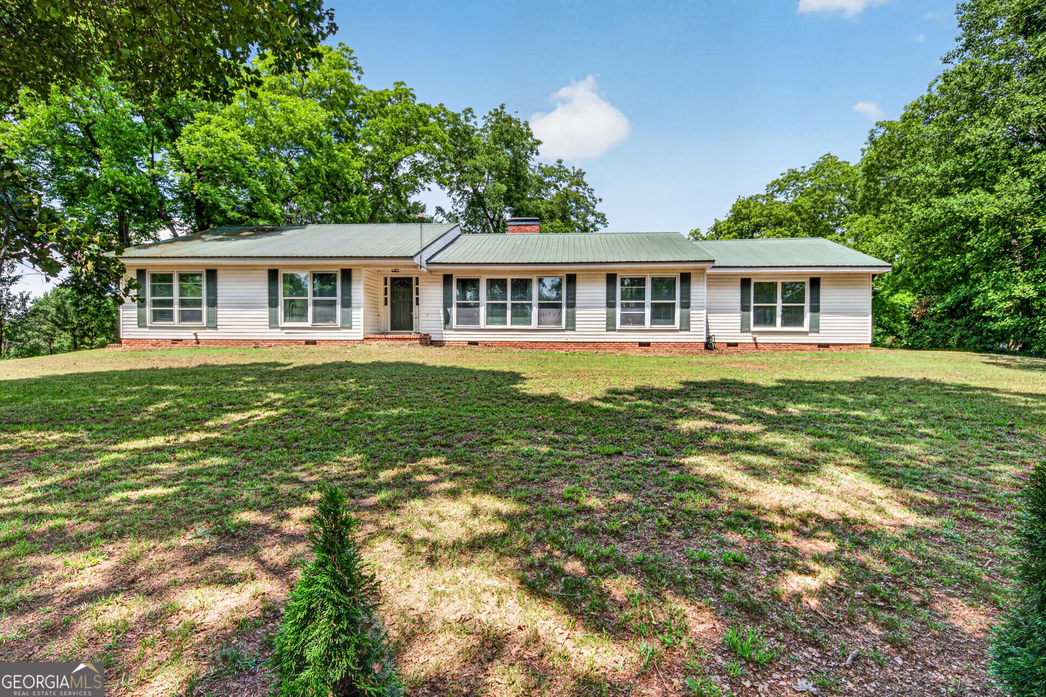 5 bedroom, 4.5 bathroom, 3,275 sq ft single family residence sold at 2229 Highway 98, Danielsville, GA 30633