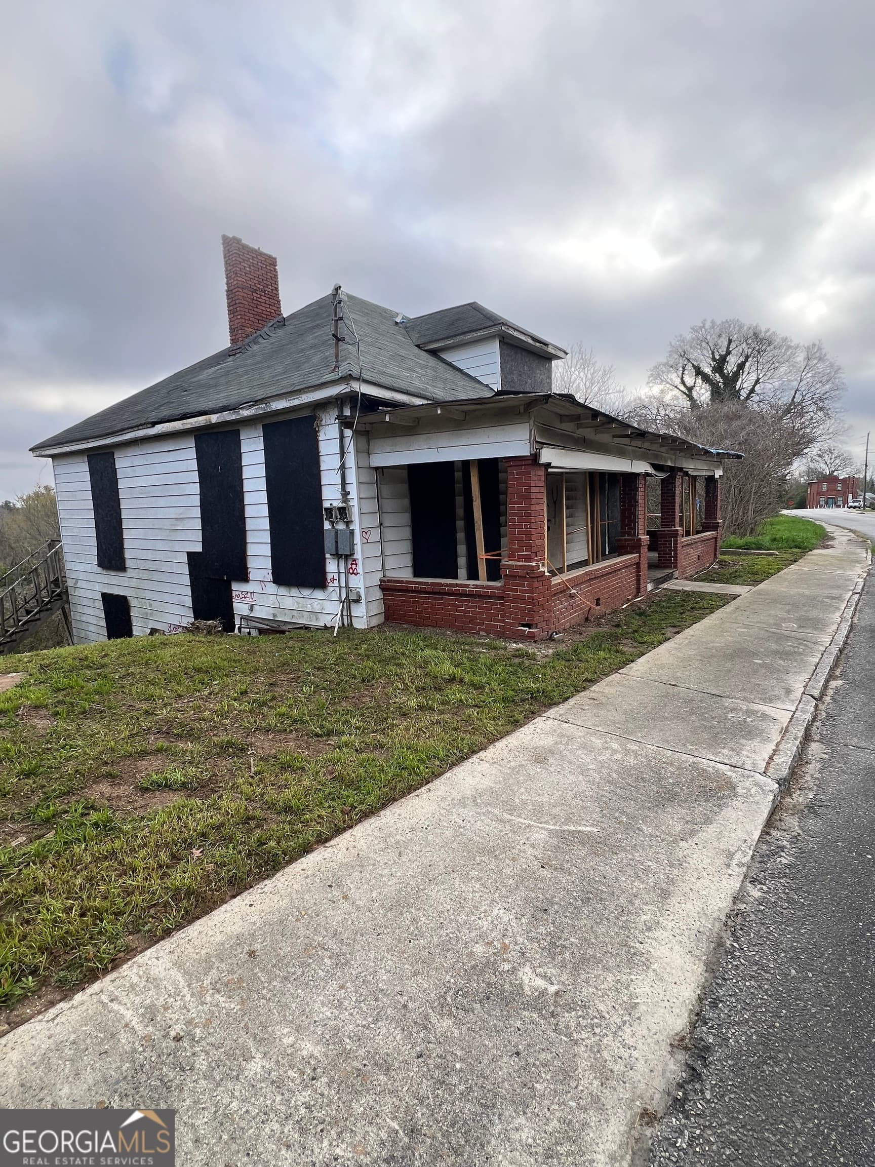 3 bedroom, 1 bathroom, 1,348 sq ft single family residence for sale at 2265 Clayton Street, Macon, GA 31204 — photo 3
