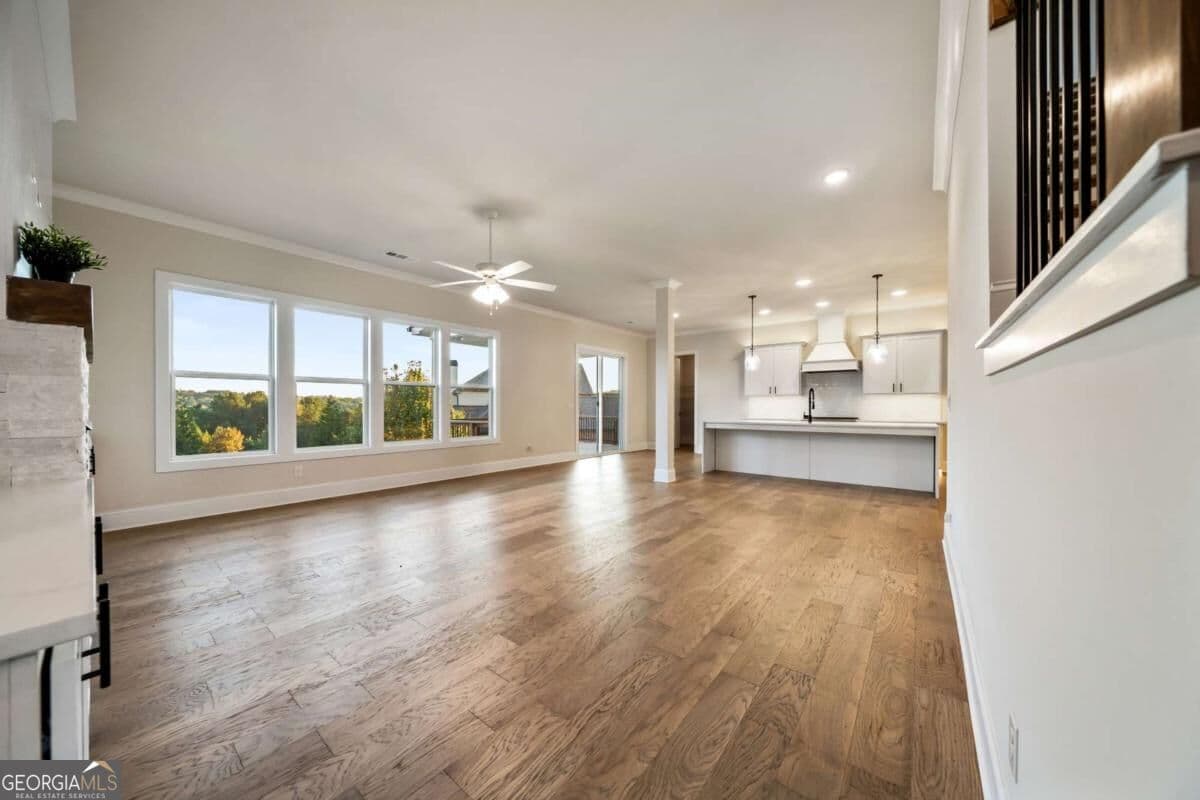 5 bedroom, 4.5 bathroom, 4,004 sq ft single family residence for sale at 4725 Cardinal Ridge Way, Flowery Branch, GA 30542 — photo 9