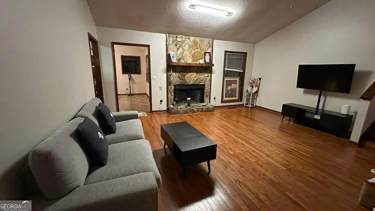 5 bedroom, 3 bathroom, 2,628 sq ft single family residence for rent at 3966 N Indian Circle, Kennesaw, GA 30144 for $850 a month — photo 2