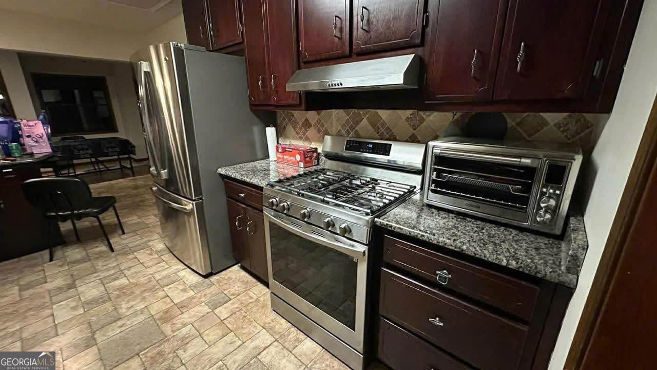 5 bedroom, 3 bathroom, 2,628 sq ft single family residence for rent at 3966 N Indian Circle, Kennesaw, GA 30144 for $850 a month — photo 8