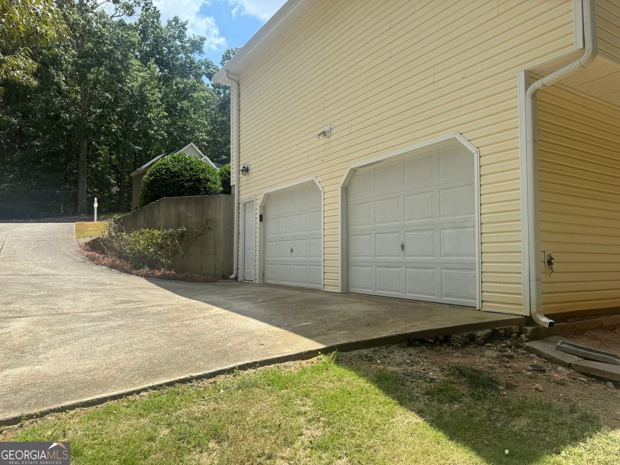 3 bedroom, 2 bathroom, 1,554 sq ft single family residence for sale at 67 Wolfridge Court, Dallas, GA 30132 — photo 4